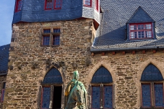 Schloss Burg Engelbert I Statue - Solingen