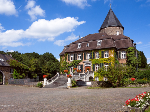 Ratingen - Schloss Linnep seitlich